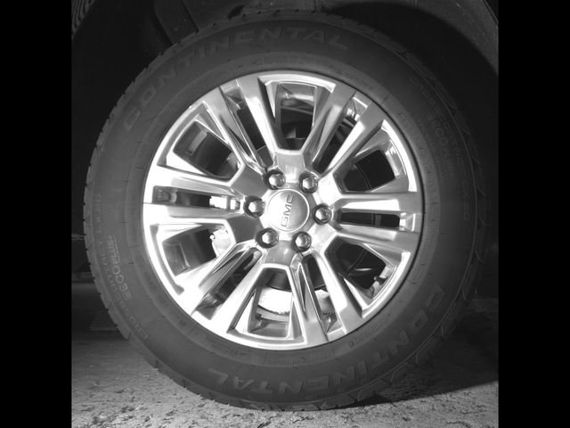 Used 2025 GMC Yukon Denali AWD/4WD image 9