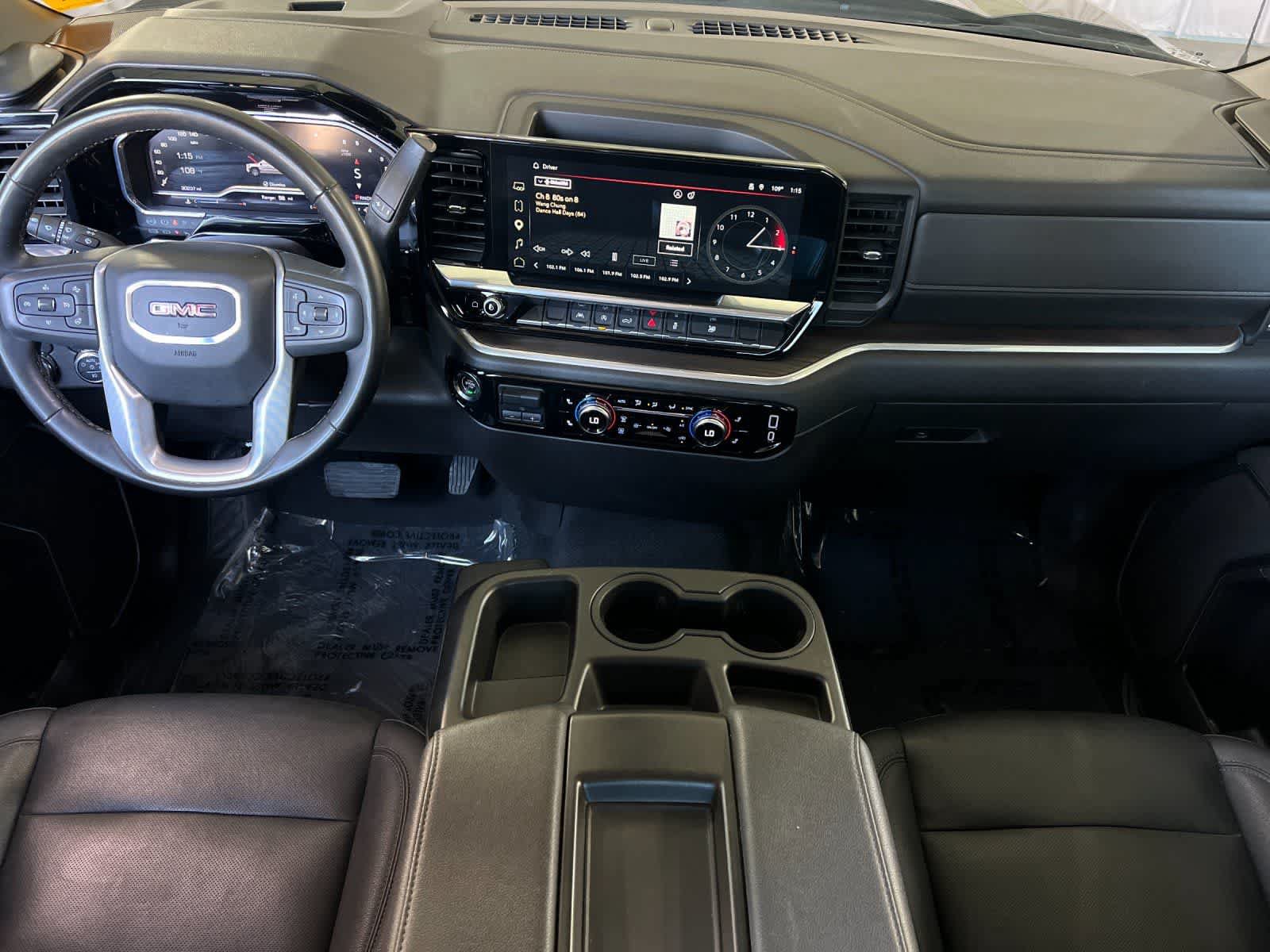 Used 2025 GMC Sierra 1500 SLT RWD image 4