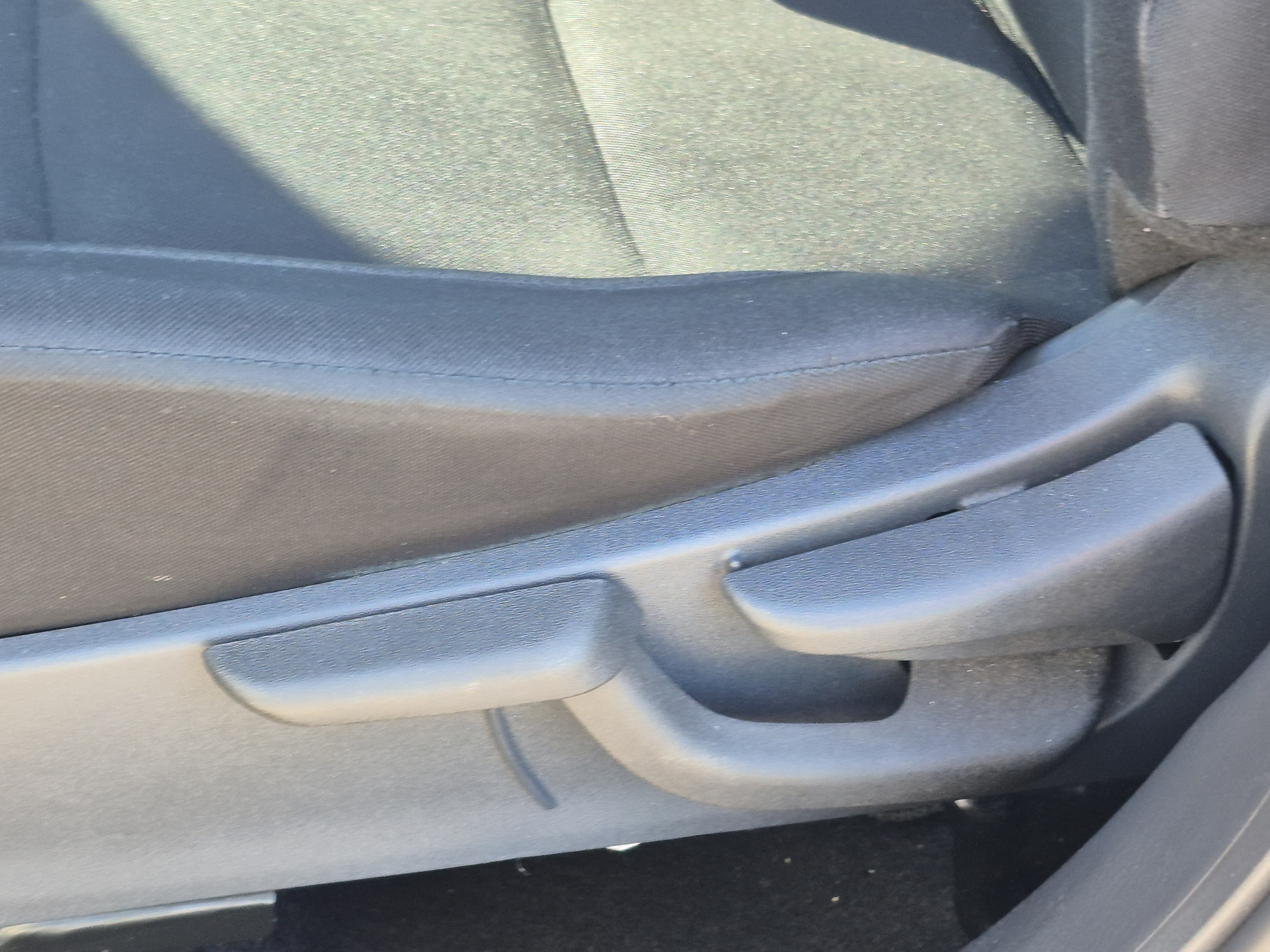 Used 2024 Nissan Kicks S FWD image 15