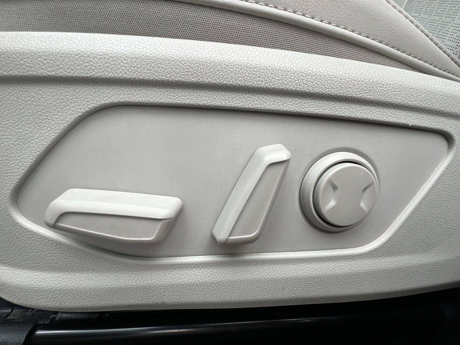 Used 2021 Kia Sorento S image 14