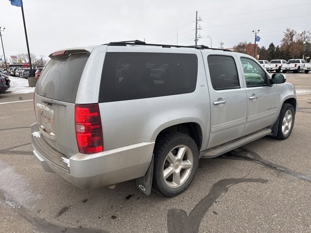 Used 2013 Chevrolet Suburban LTZ image 8