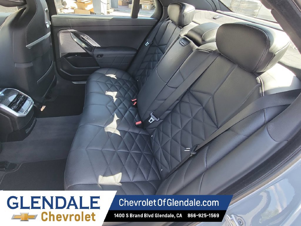 Used 2023 BMW 740i w/ Parking Assistance Package RWD image 13