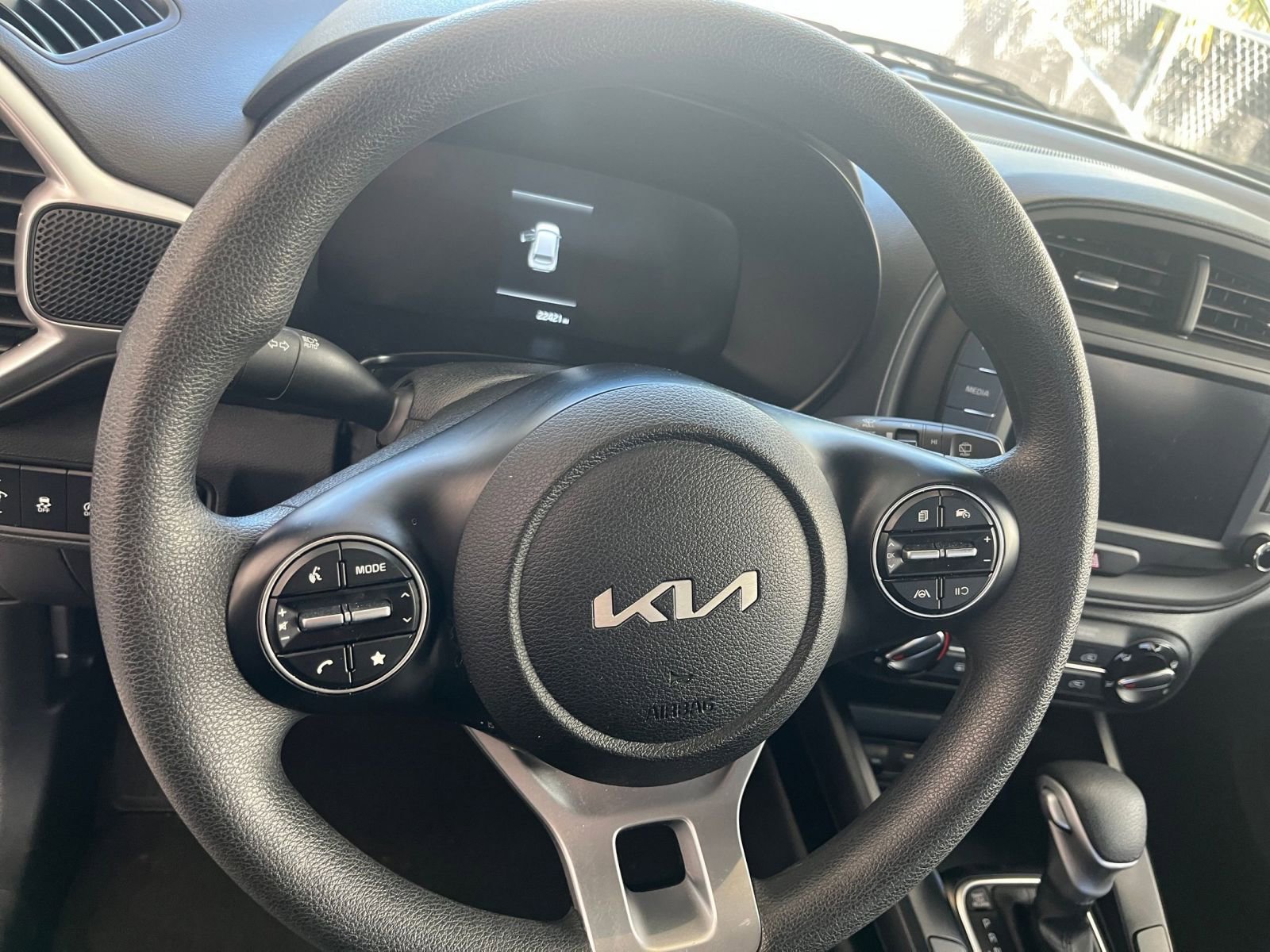 Used 2025 Kia Soul LX w/ LX Technology Package image 25