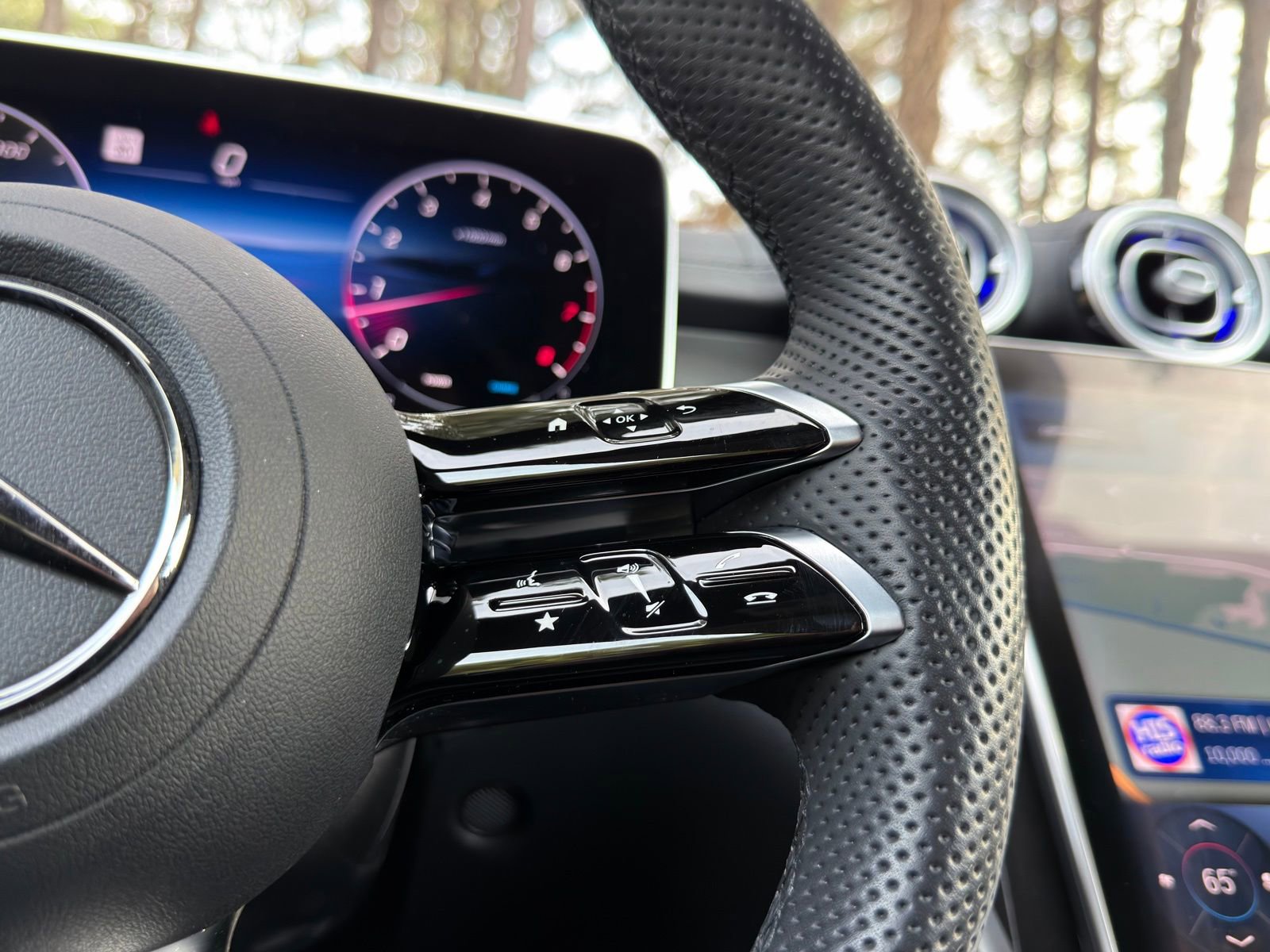 Certified 2024 Mercedes-Benz CLE 300 4MATIC Cabriolet image 19