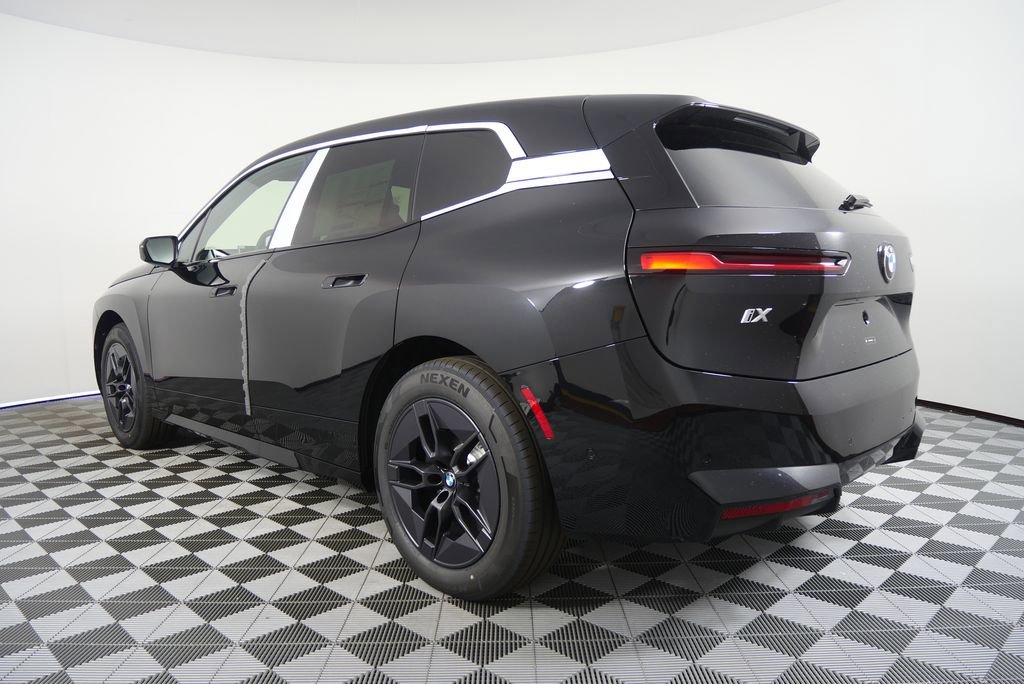New 2026 BMW iX xDrive45 image 5