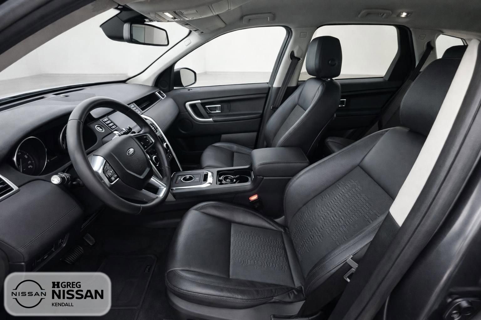 Used 2018 Land Rover Discovery Sport SE AWD/4WD image 7