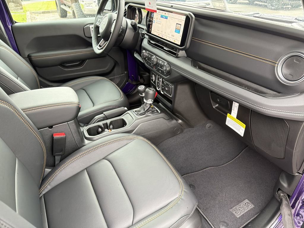 New 2026 Jeep Gladiator Sahara image 18