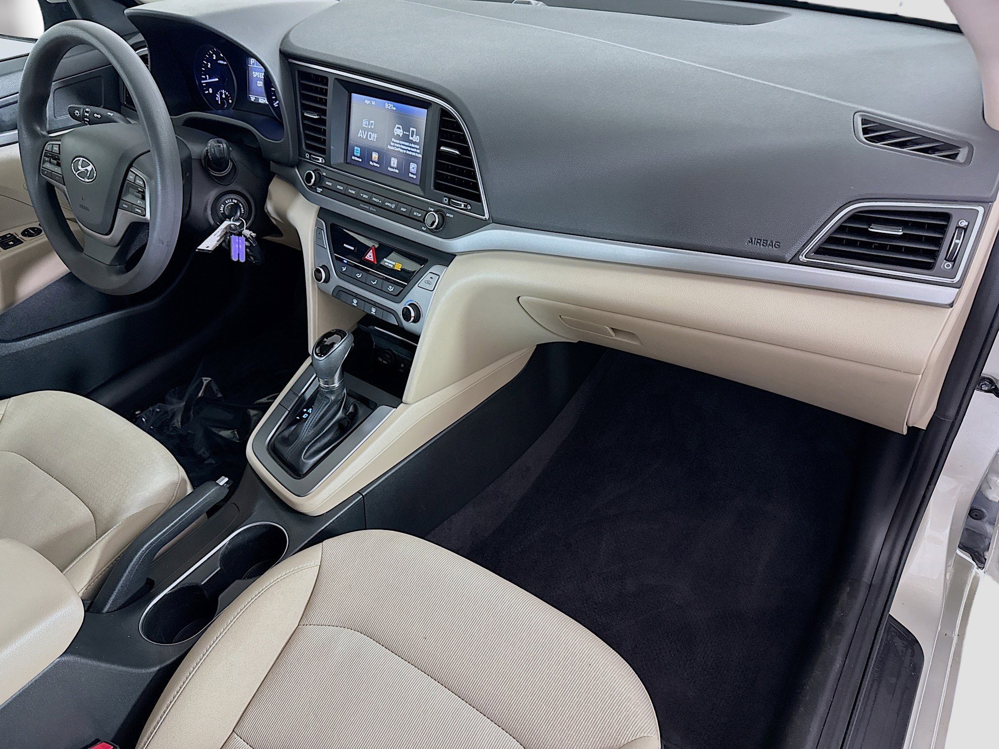 Used 2017 Hyundai Elantra SE image 29