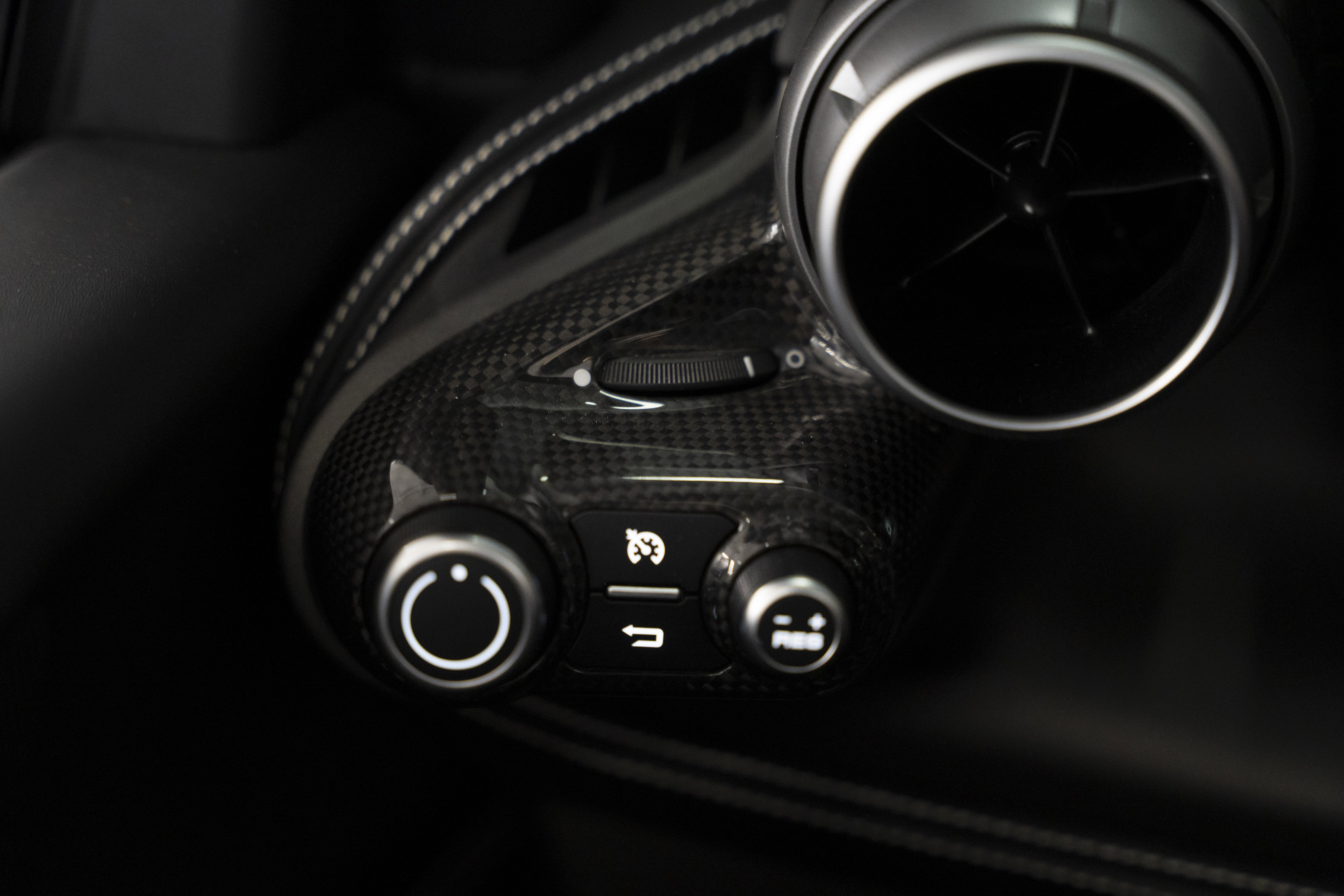 Used 2021 Ferrari F8 Tributo RWD image 49
