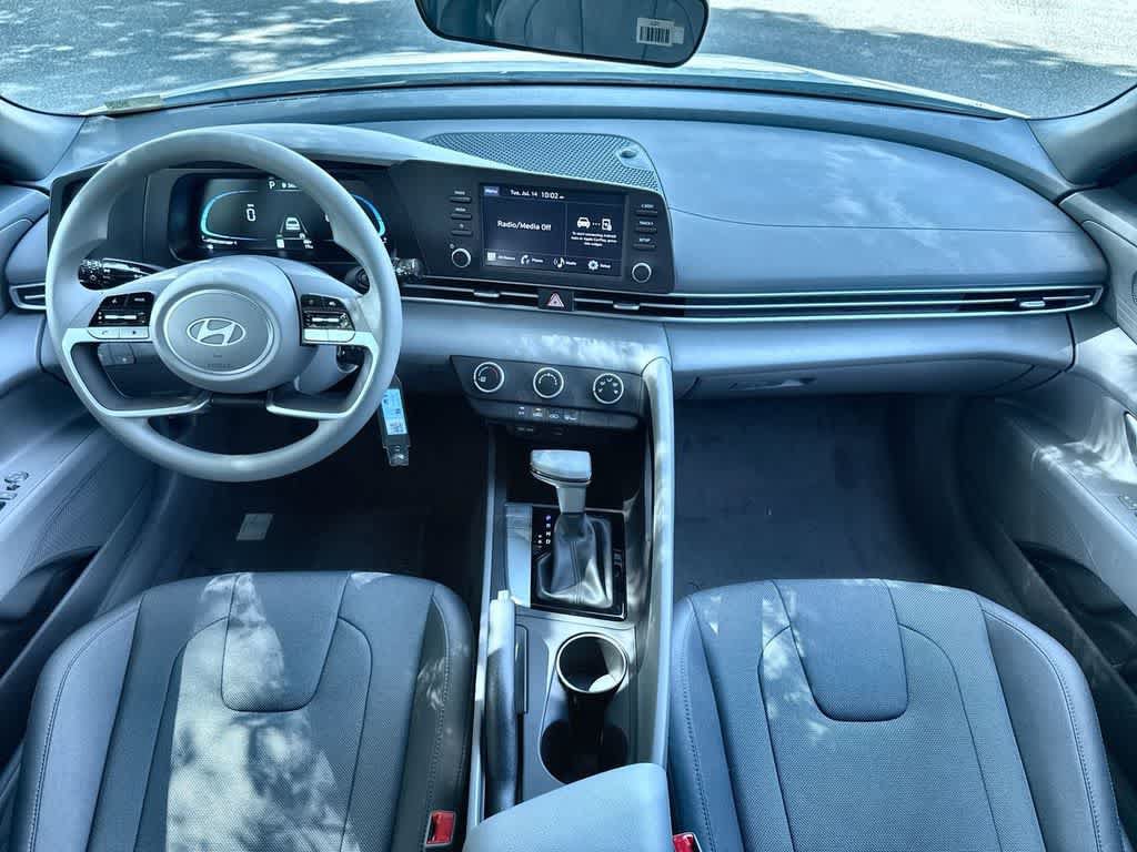 New 2026 Hyundai Elantra SE FWD image 24