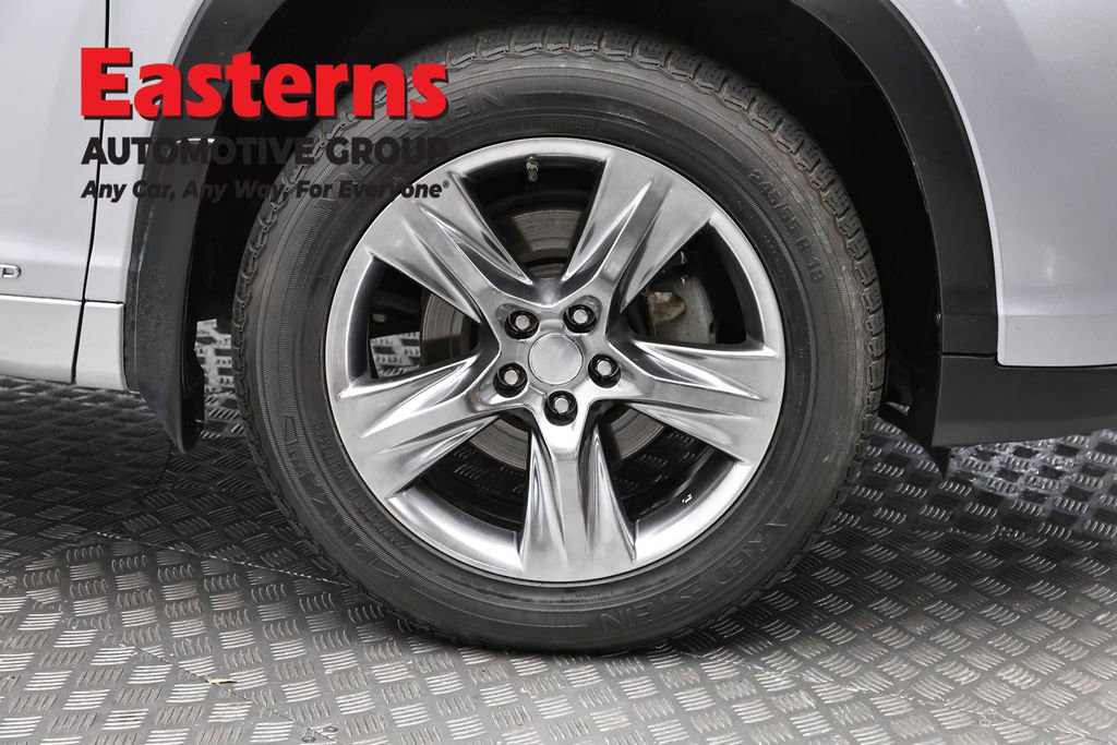 Used 2019 Toyota Highlander Limited w/ Carpet Mat Package (TMS) AWD/4WD image 35