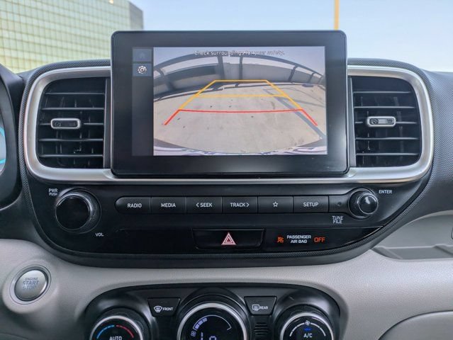 Used 2025 Hyundai Venue SEL FWD image 19
