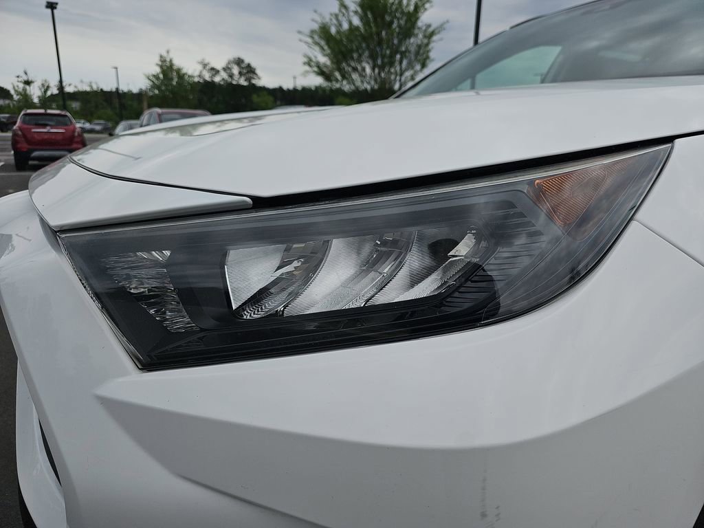 Used 2021 Toyota RAV4 LE FWD image 33