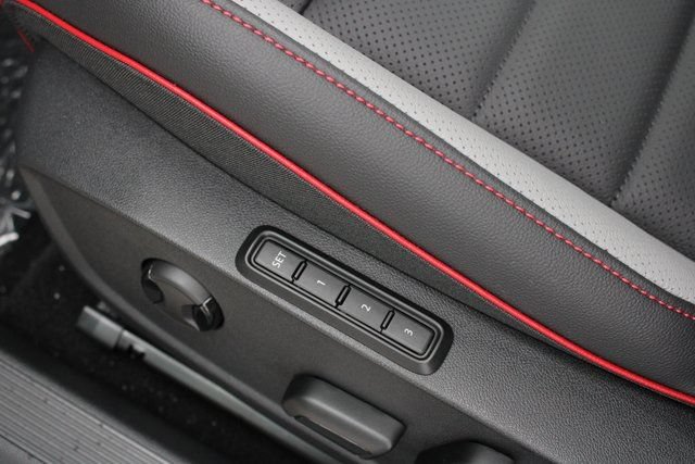 New 2026 Volkswagen GTI SE FWD image 5
