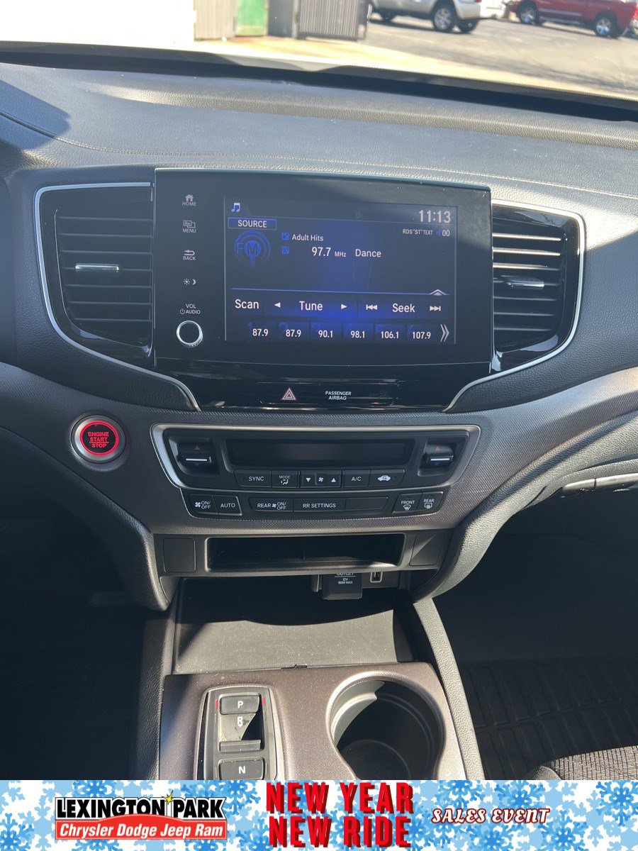 Used 2023 Honda Ridgeline Sport image 25