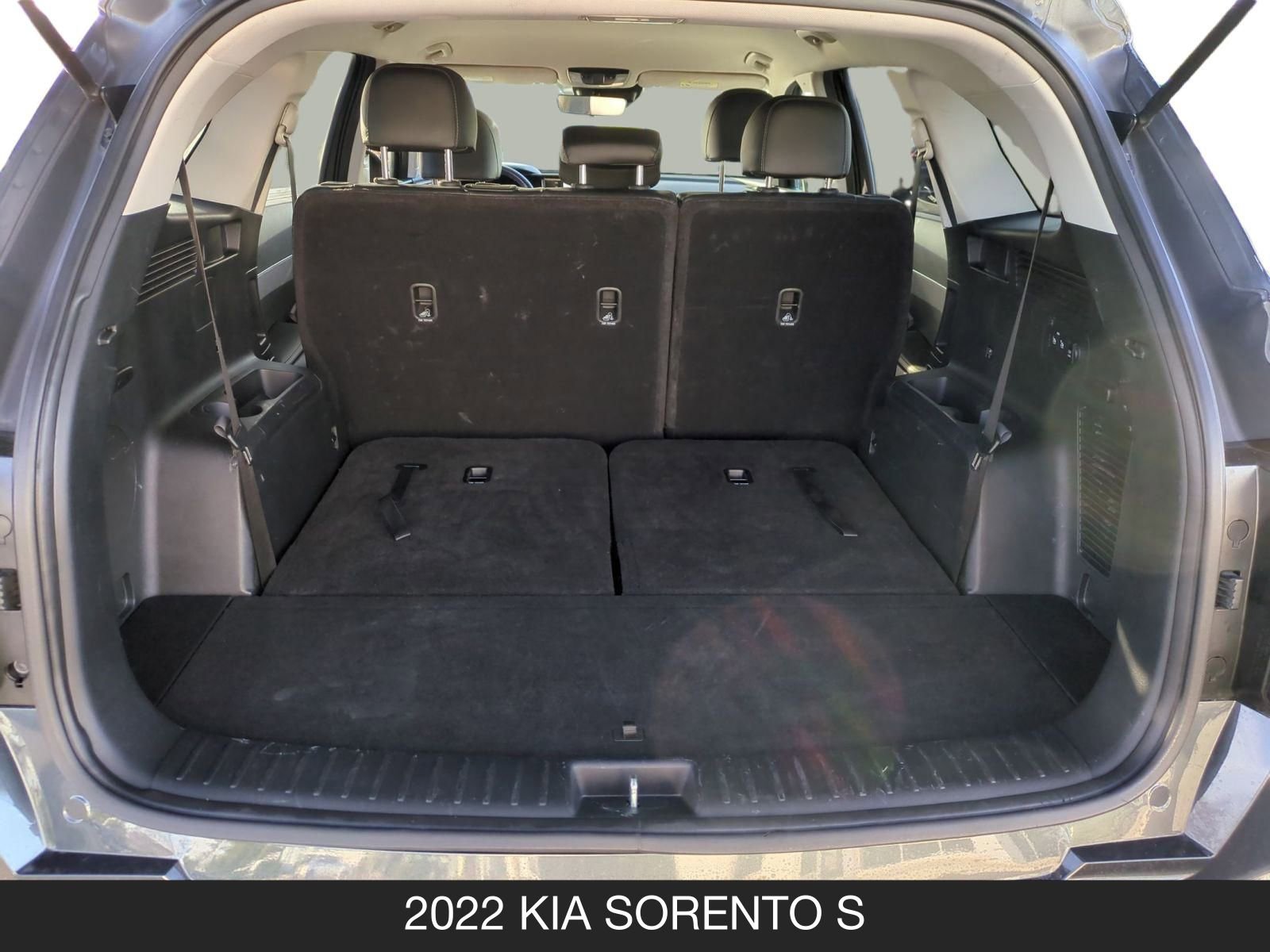 Used 2022 Kia Sorento S image 20