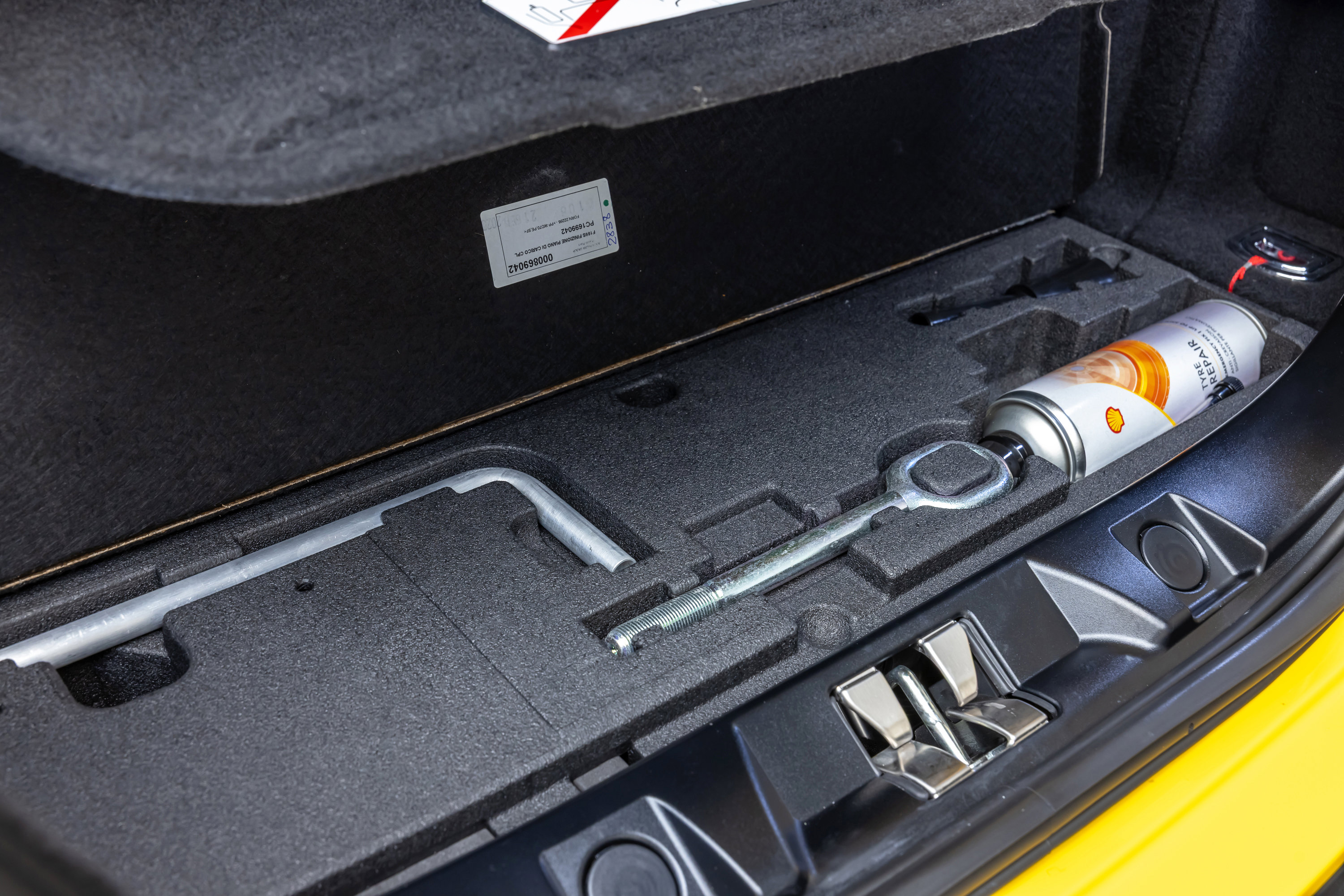 Certified 2025 Ferrari Roma Spider image 38