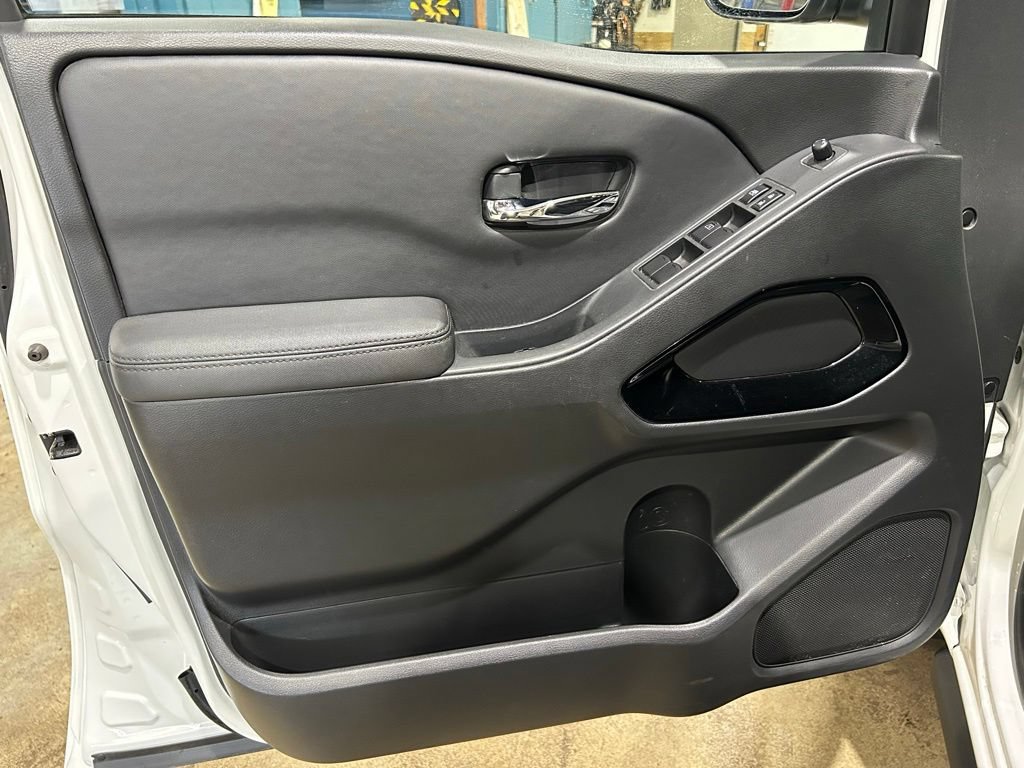 Used 2022 Nissan Frontier PRO-4X AWD/4WD image 17