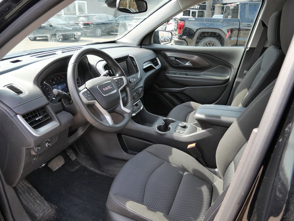 Used 2024 GMC Terrain SLE w/ Driver Convenience Package image 28