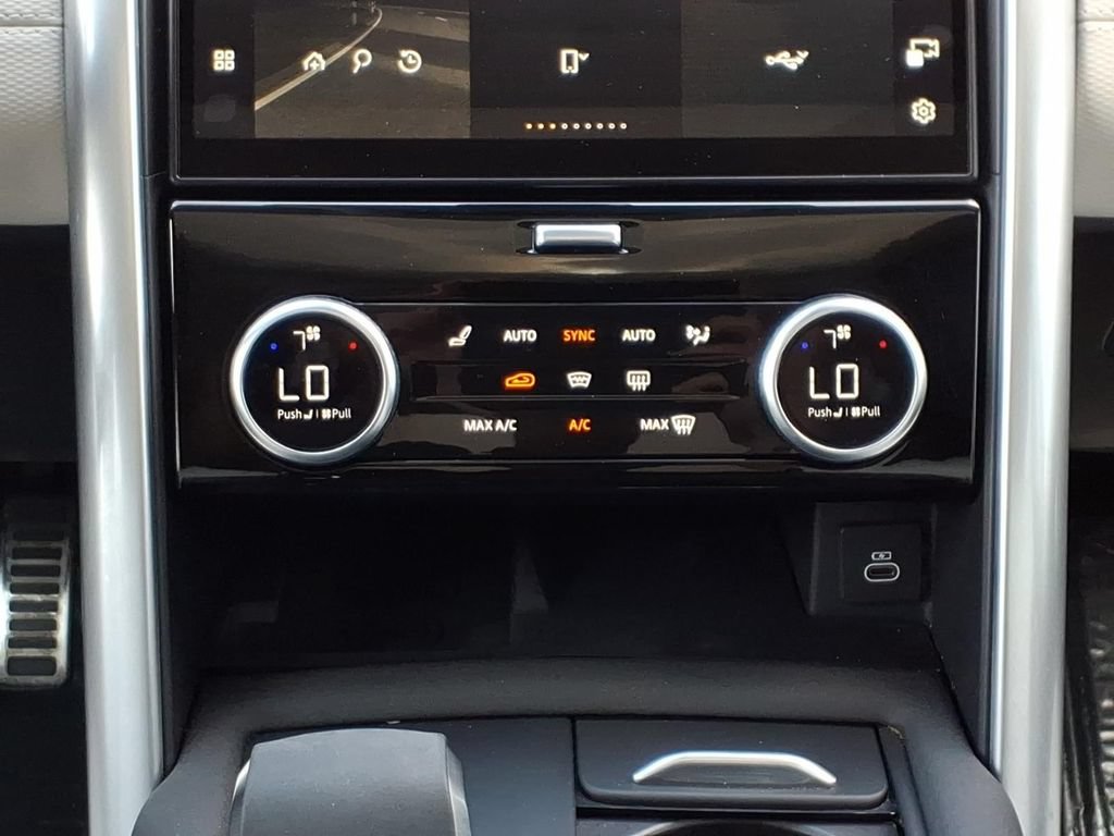 Certified 2025 Land Rover Discovery Dynamic SE AWD/4WD image 20