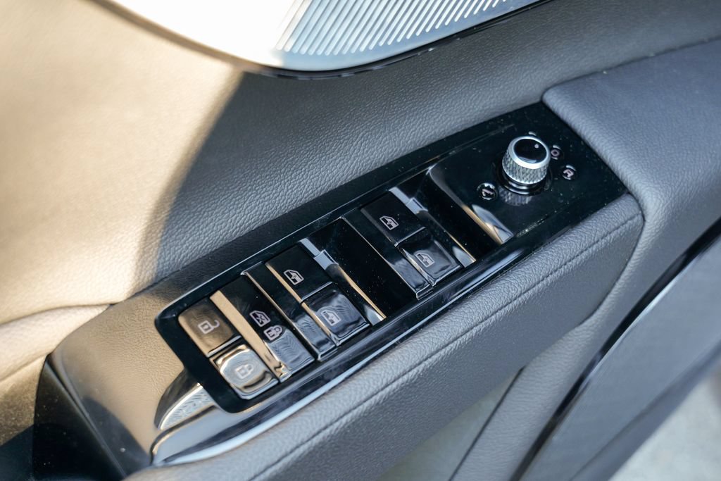 Used 2023 Maserati Grecale Modena AWD/4WD image 19