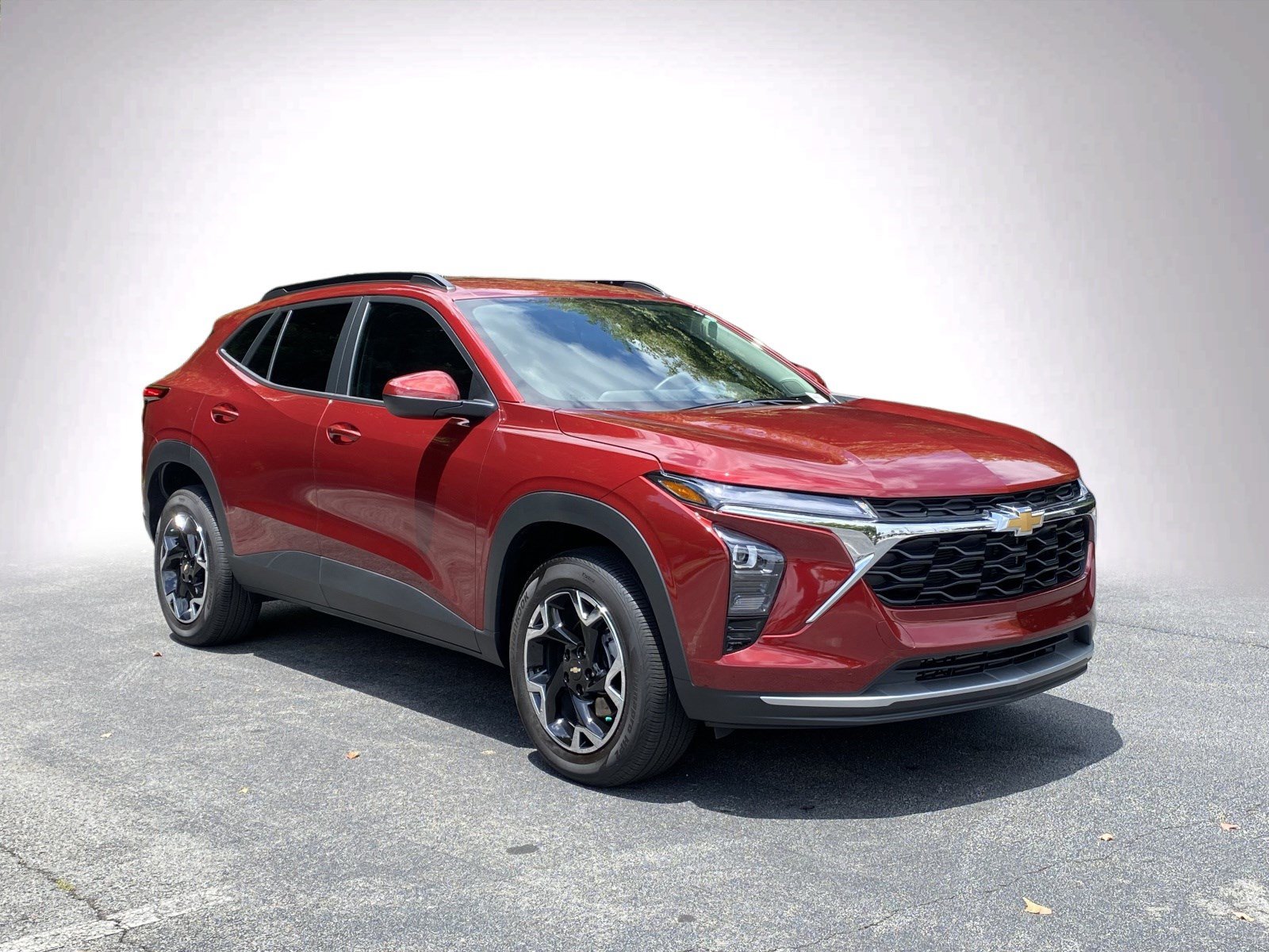 Used 2025 Chevrolet Trax LT w/ Driver Confidence Package FWD video 2