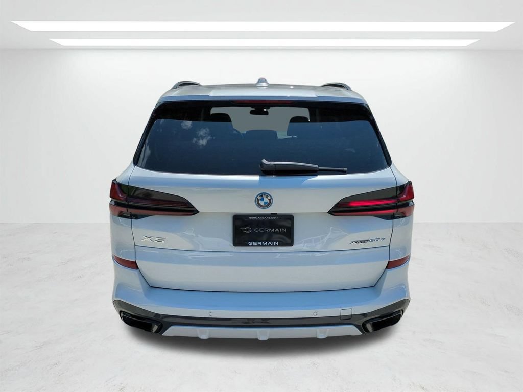 New 2026 BMW X5 xDrive50e w/ M Sport Package AWD/4WD image 5