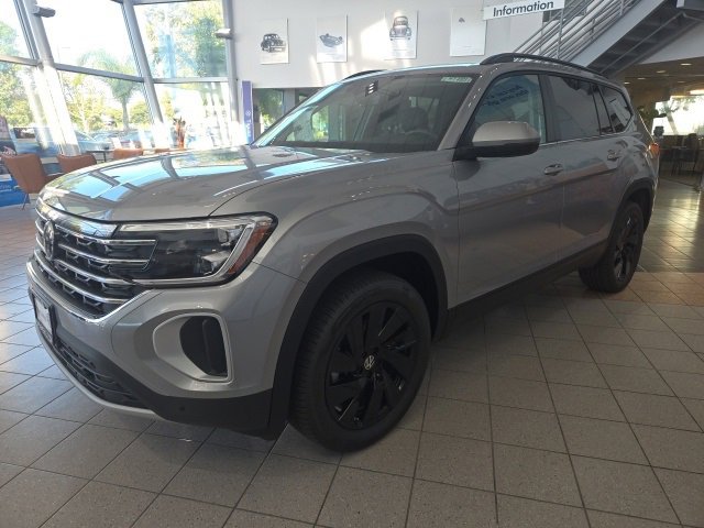 New 2026 Volkswagen Atlas SE image 3