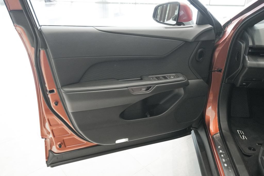 New 2026 Lexus ES 350e FWD image 9