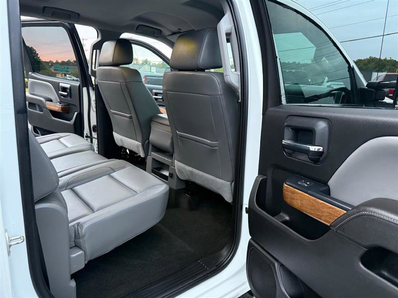 Used 2017 Chevrolet Silverado 3500 LTZ w/ Duramax Plus Package image 19