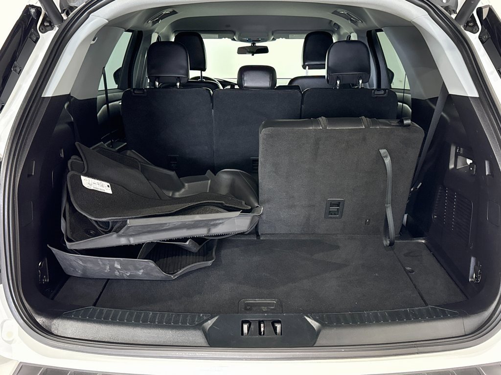 Used 2021 Ford Explorer XLT image 29