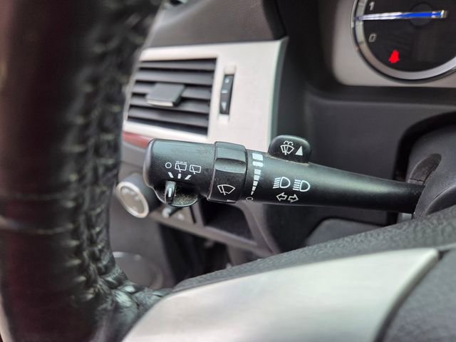 Used 2013 Cadillac Escalade Premium AWD/4WD image 25