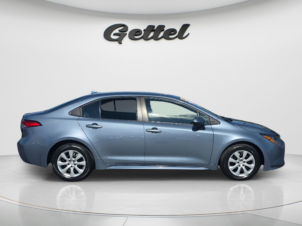 Used 2024 Toyota Corolla LE FWD image 4