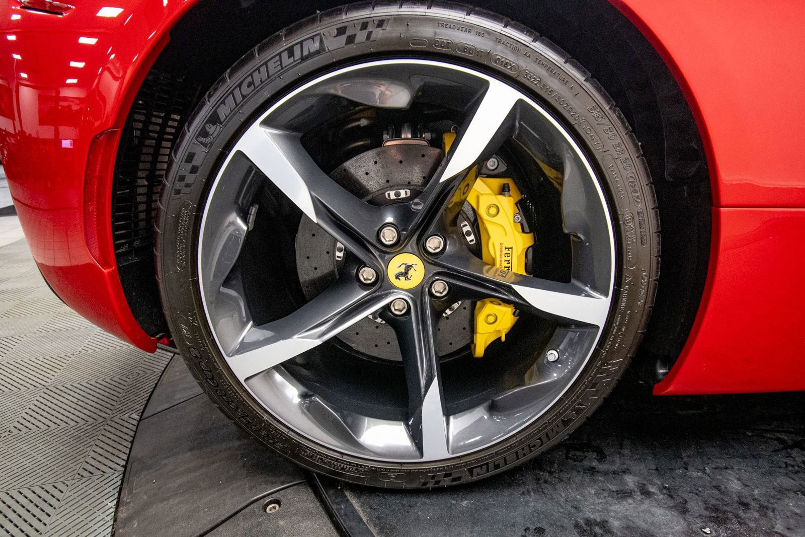 Used 2022 Ferrari SF90 Spider image 51