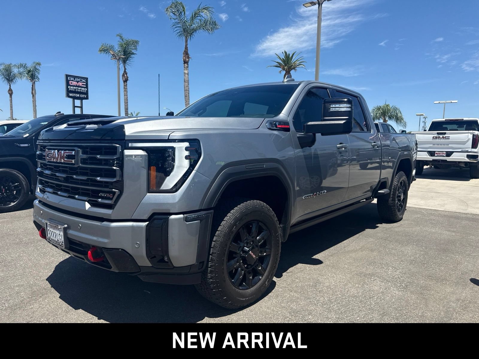 Certified 2025 GMC Sierra 2500 AT4 w/ AT4 Premium Plus Package AWD/4WD image 1