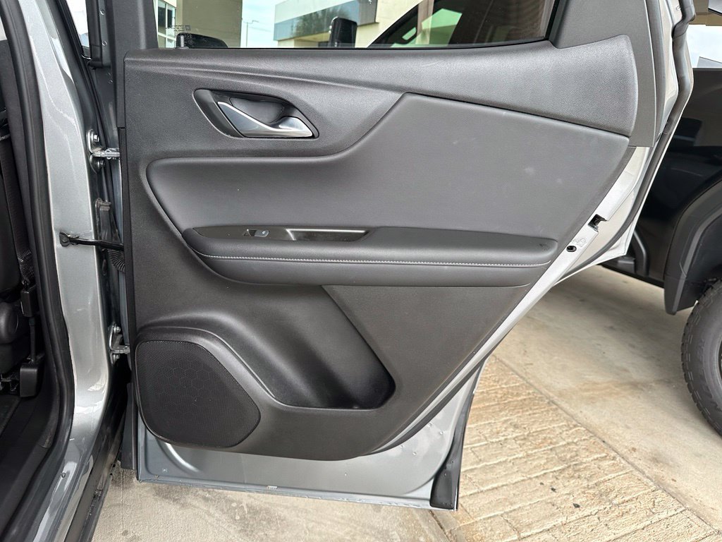 Used 2023 Chevrolet Blazer LT FWD image 32