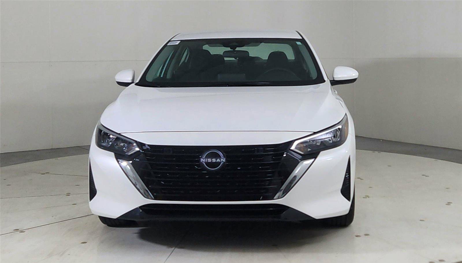 Used 2024 Nissan Sentra SV image 2