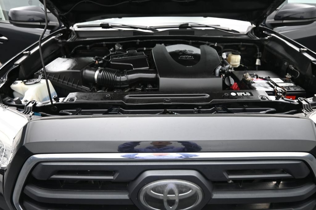 Used 2019 Toyota Tacoma SR5 RWD image 25