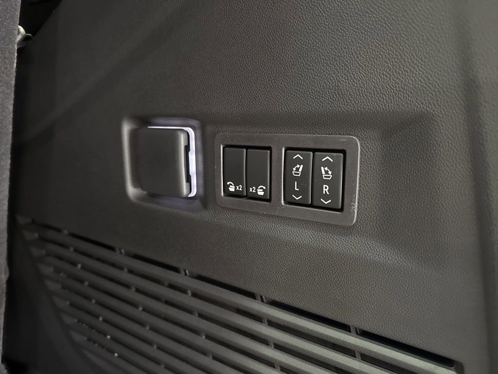 New 2026 Chevrolet Tahoe Premier image 14