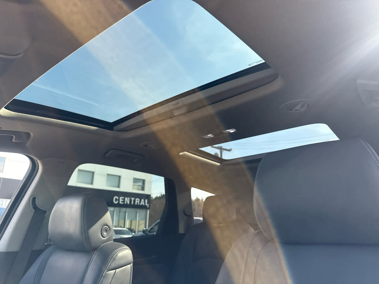 Used 2021 Buick Enclave Essence w/ Sport Touring Edition image 16