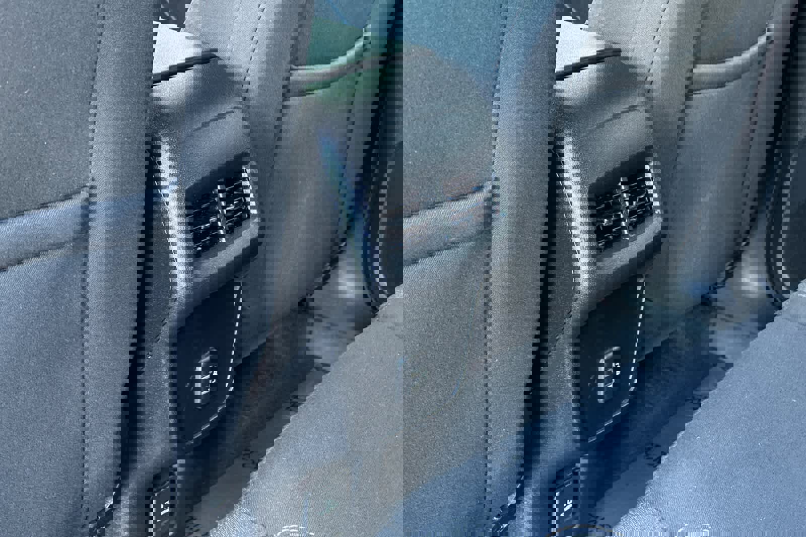 Used 2020 Chevrolet Equinox LT image 14