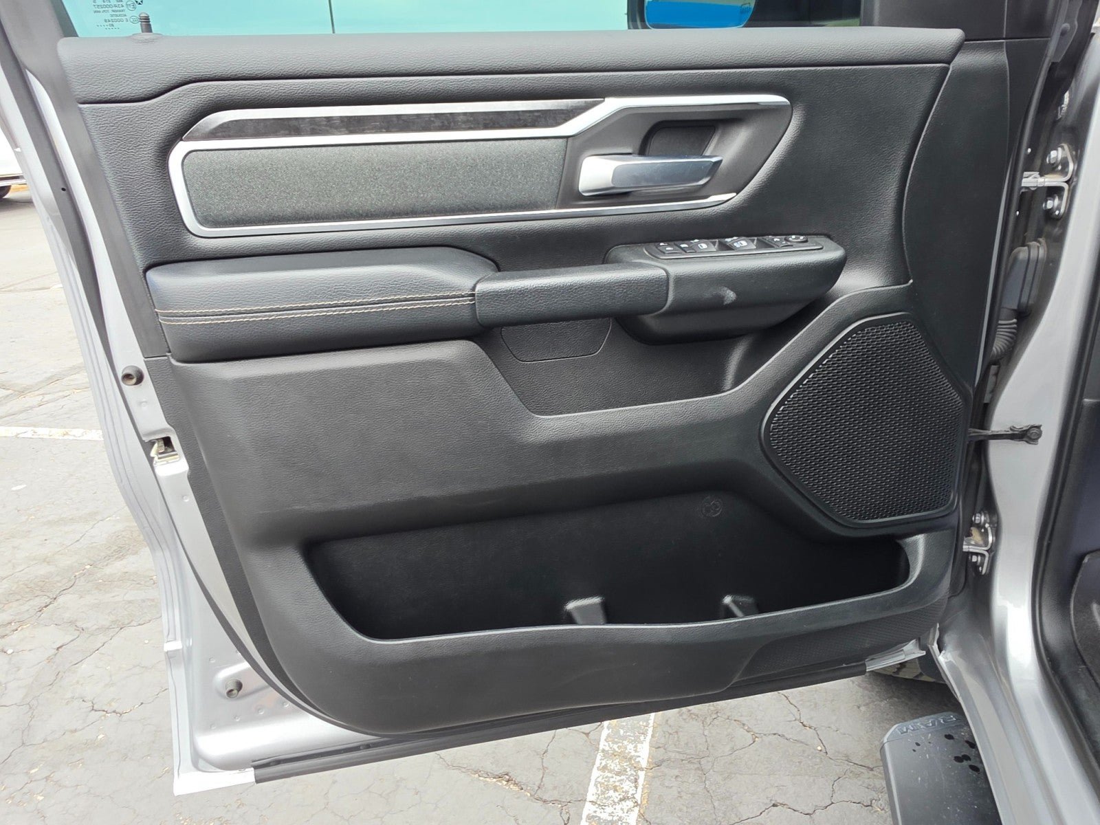 Used 2021 RAM 1500 Big Horn AWD/4WD image 32