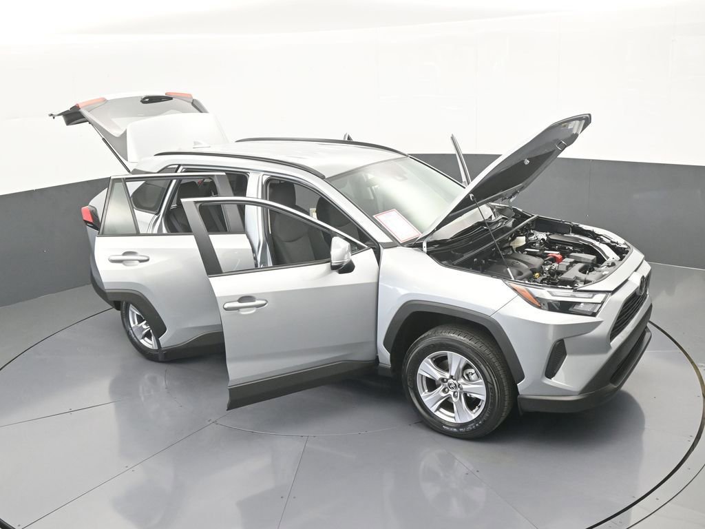 Used 2025 Toyota RAV4 XLE image 70