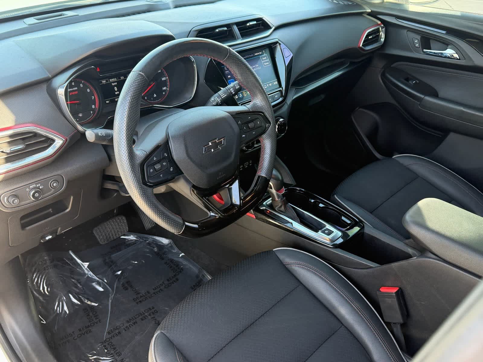 Used 2023 Chevrolet TrailBlazer RS w/ Sun and Liftgate Package FWD image 9