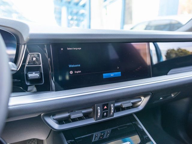 Certified 2025 Porsche Cayenne image 31