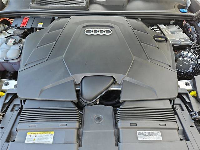 Used 2023 Audi Q8 Prestige AWD/4WD image 26