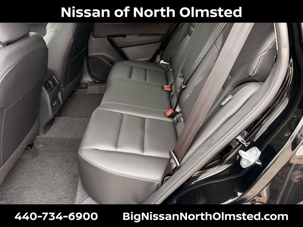 New 2026 Nissan Rogue Dark Armor AWD/4WD image 18