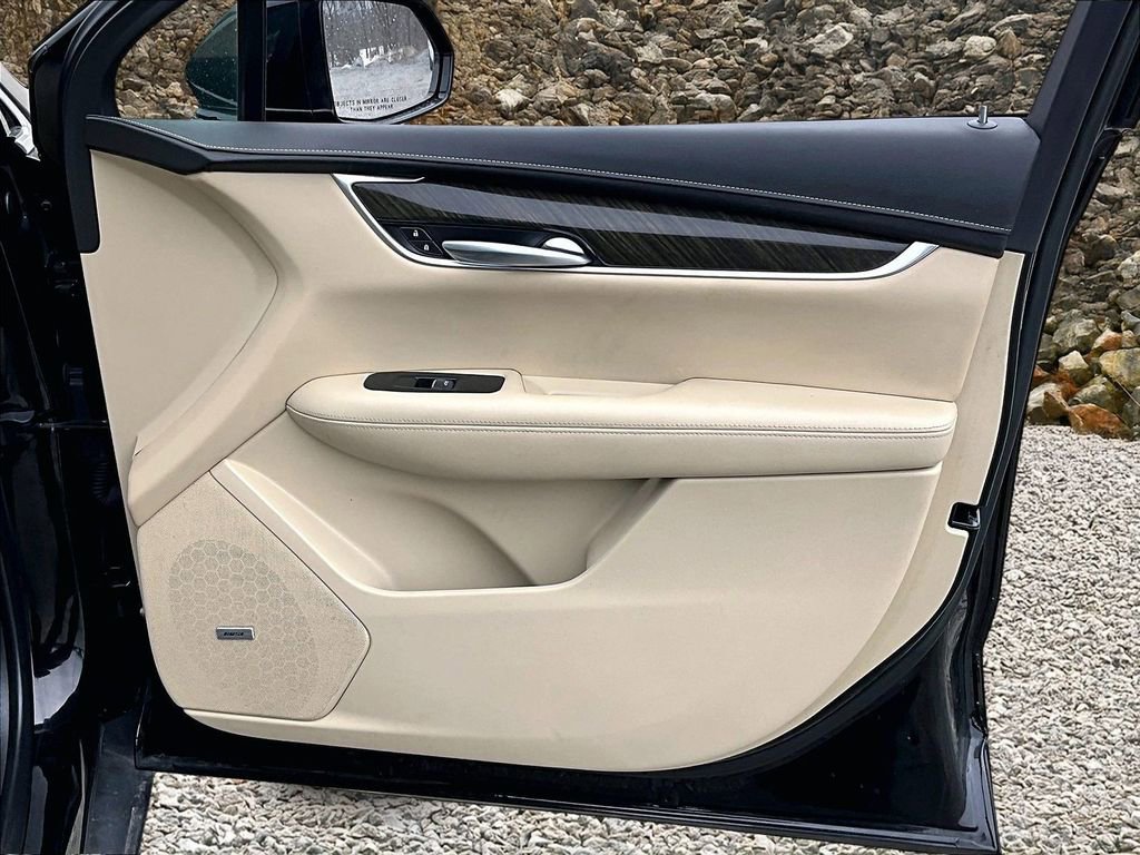 Used 2019 Cadillac XT5 AWD image 22