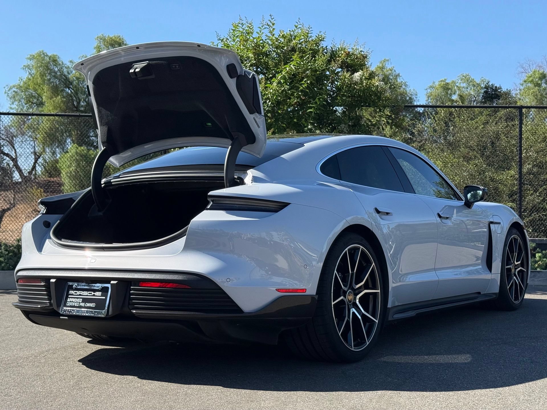 Certified 2022 Porsche Taycan Turbo S AWD/4WD image 35