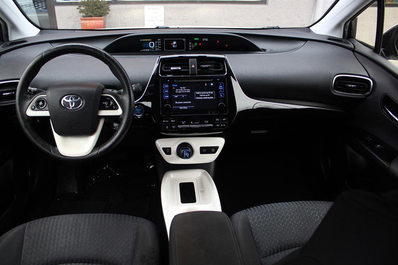 Used 2016 Toyota Prius Three image 20